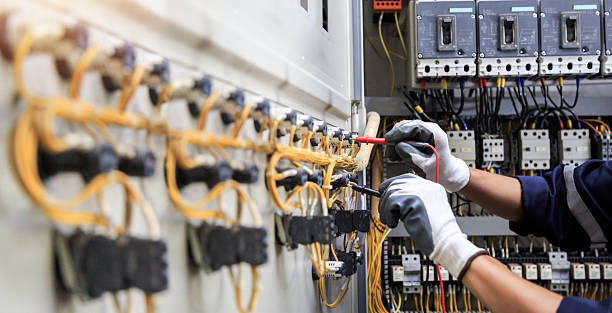 Professional Electrician technician working in Spring City, TN